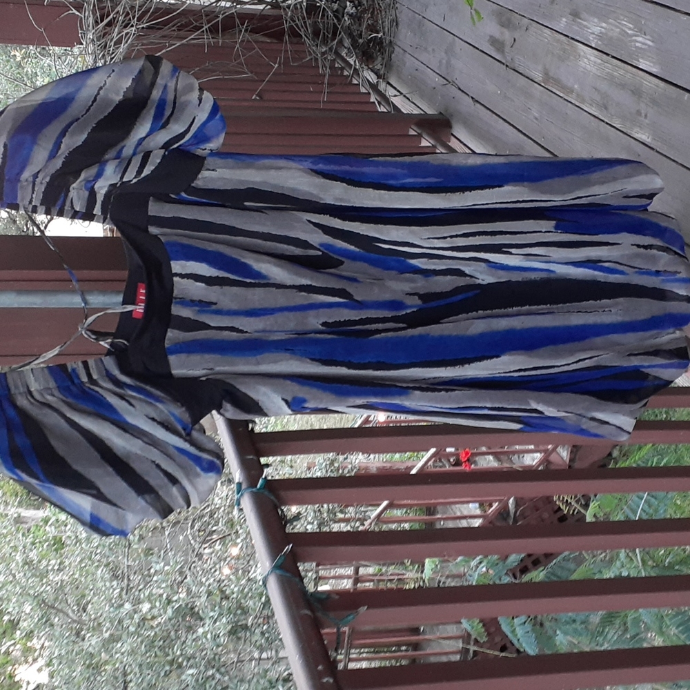 Nwot Elle pull over lined dress with elastic around the bottom of dress size L